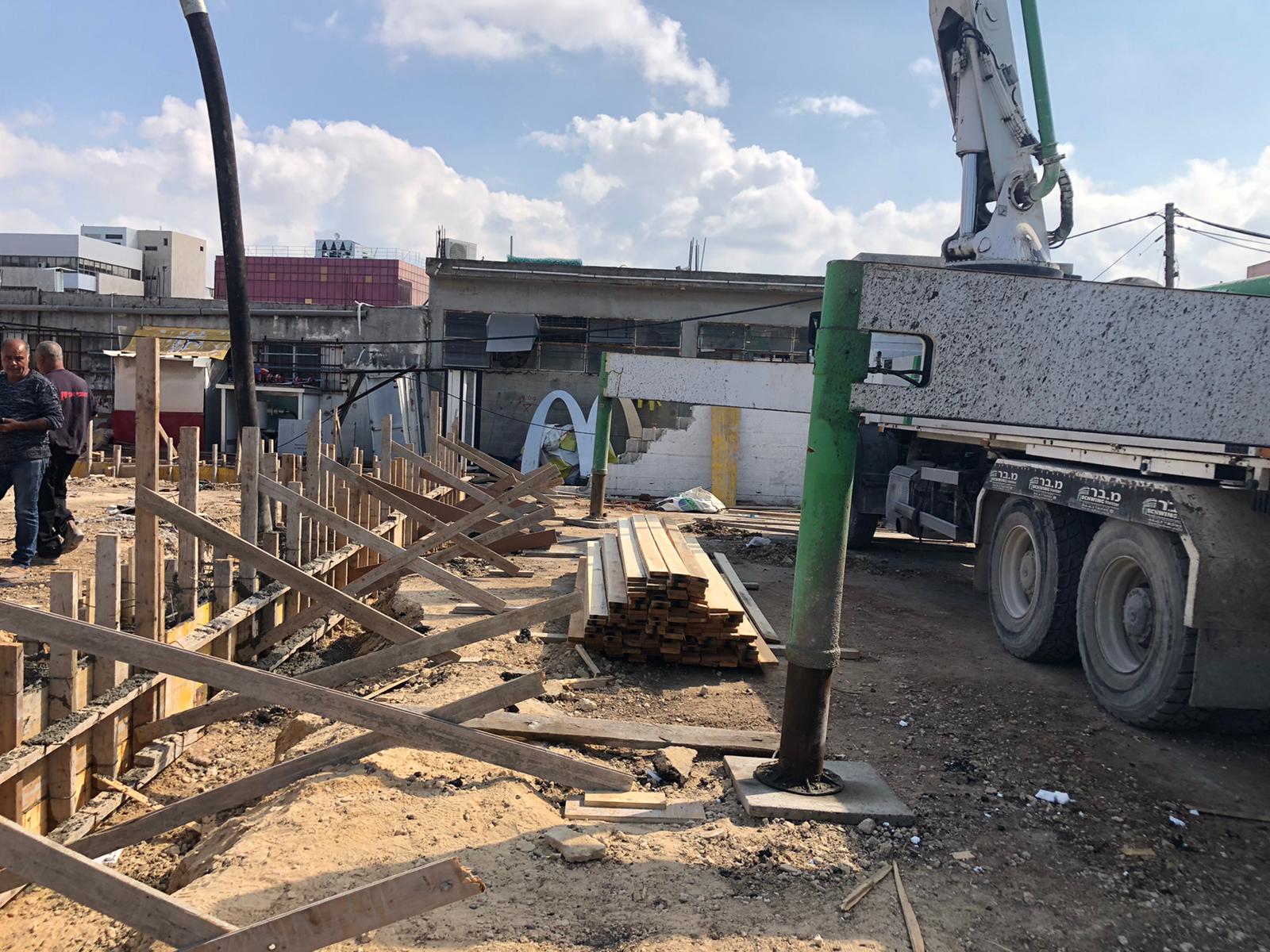 האתר באיזור התעשייה