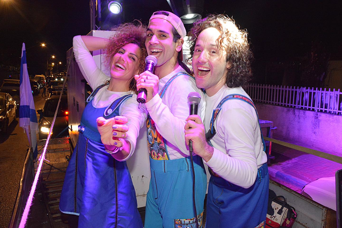 משאיות שמחה ברחבי העיר 