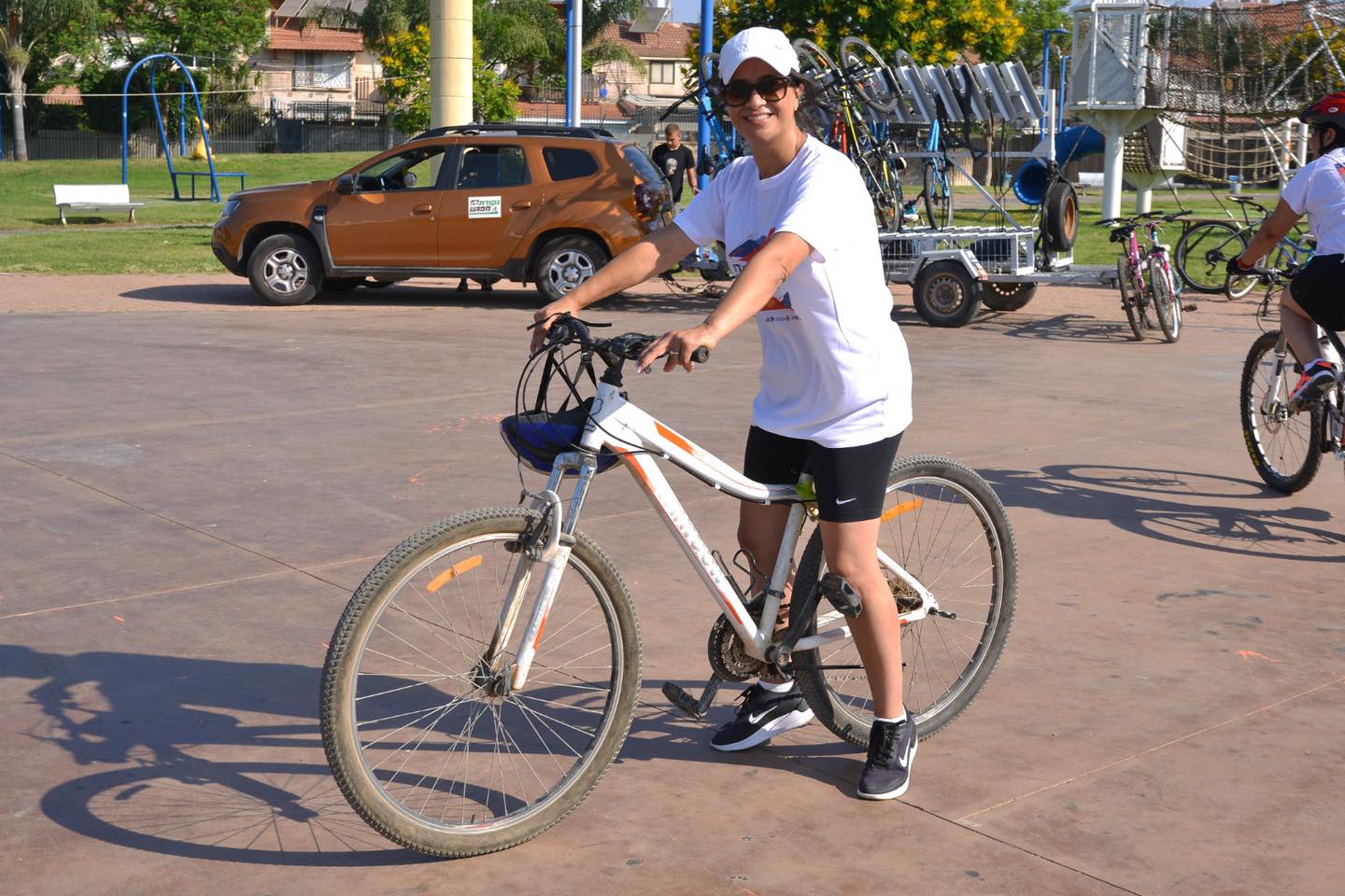 ראש העיר ליאת שוחט רוכבת