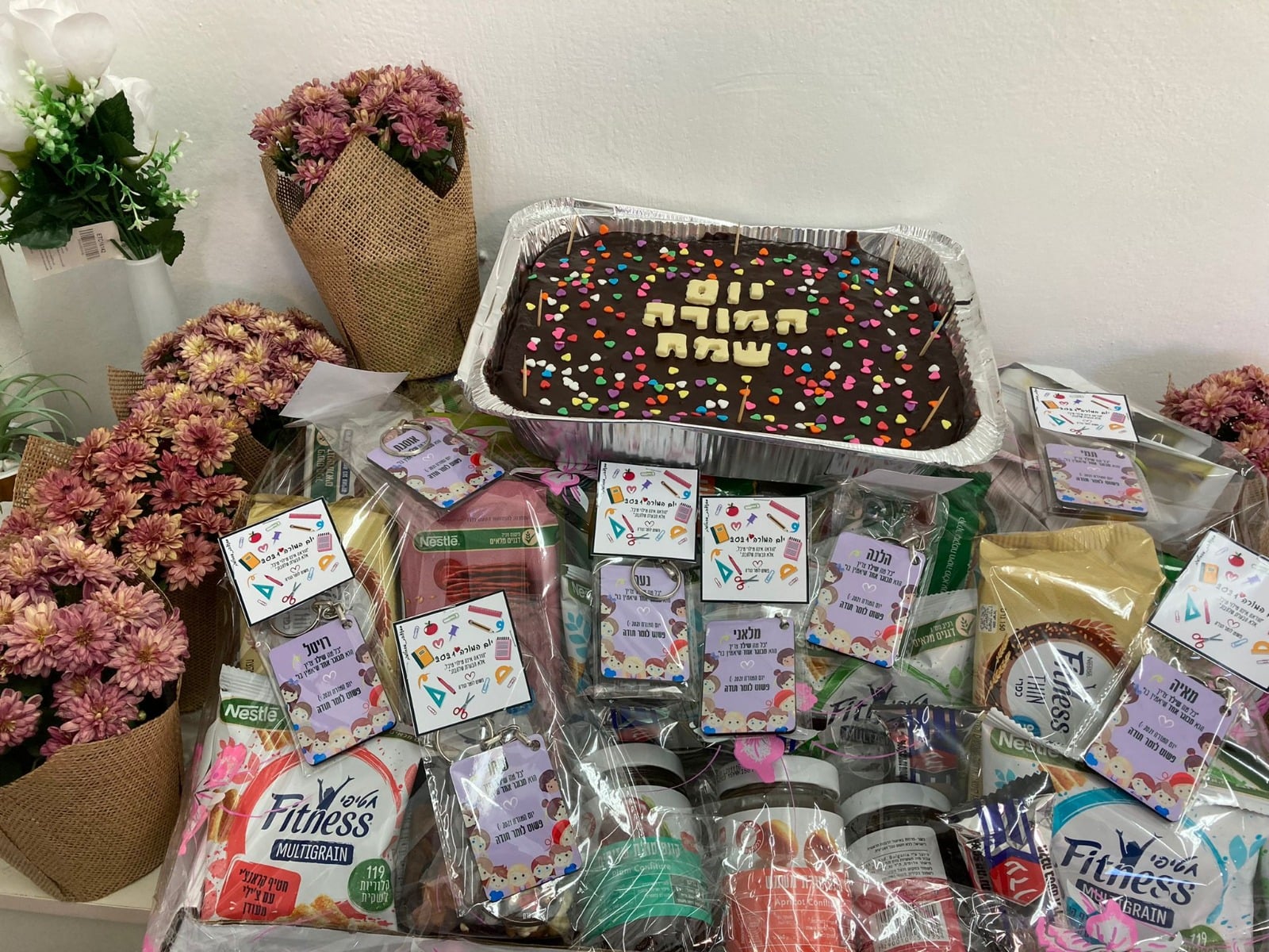 קבלת פנים מדהימה וססגונית לצוות המורים