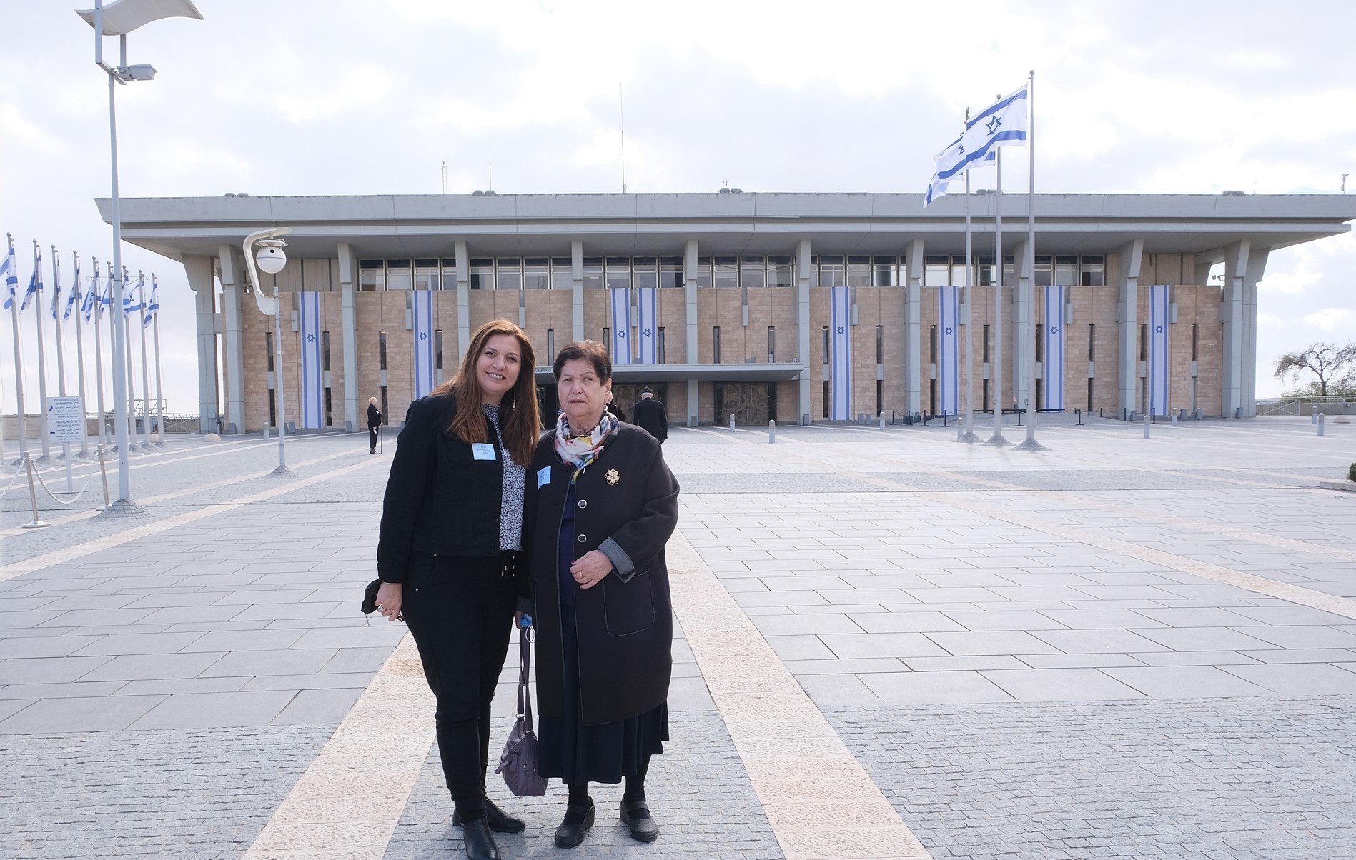 גב' דינה סרור עם בתה אושרת בכנסת ישראל 2021 