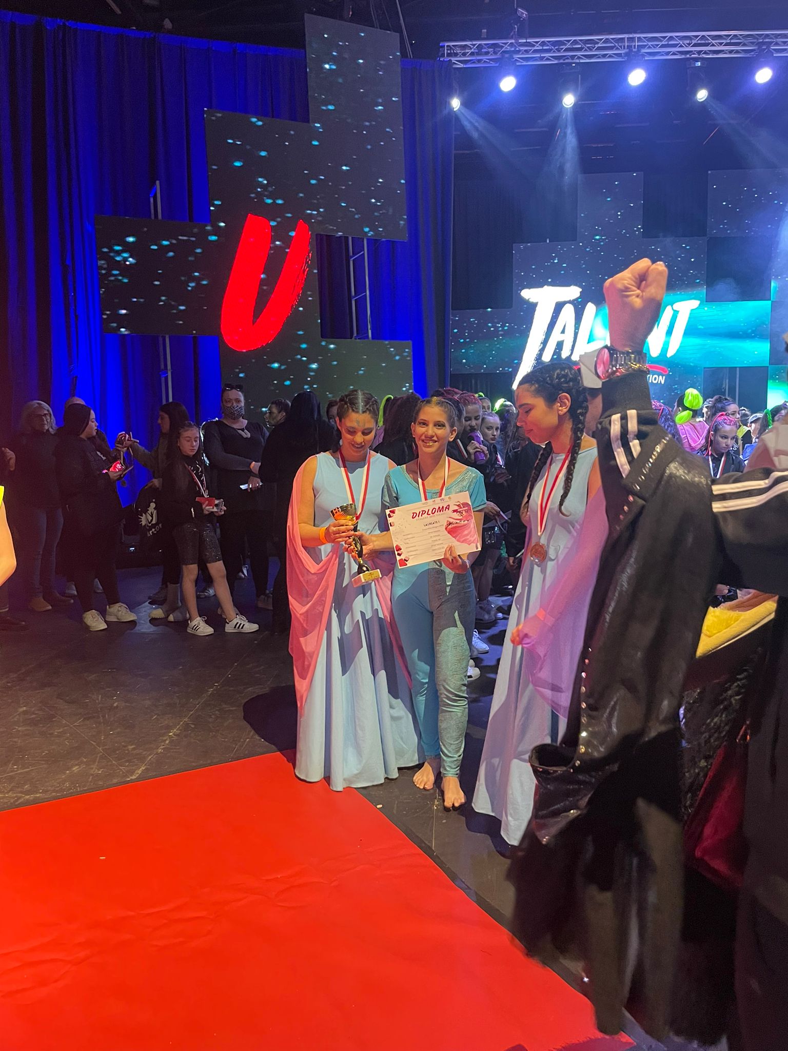 תחרות UTALENT מתקיימת מדי שנה בהשתתפות למעלה מ-5,000 משתתפות 