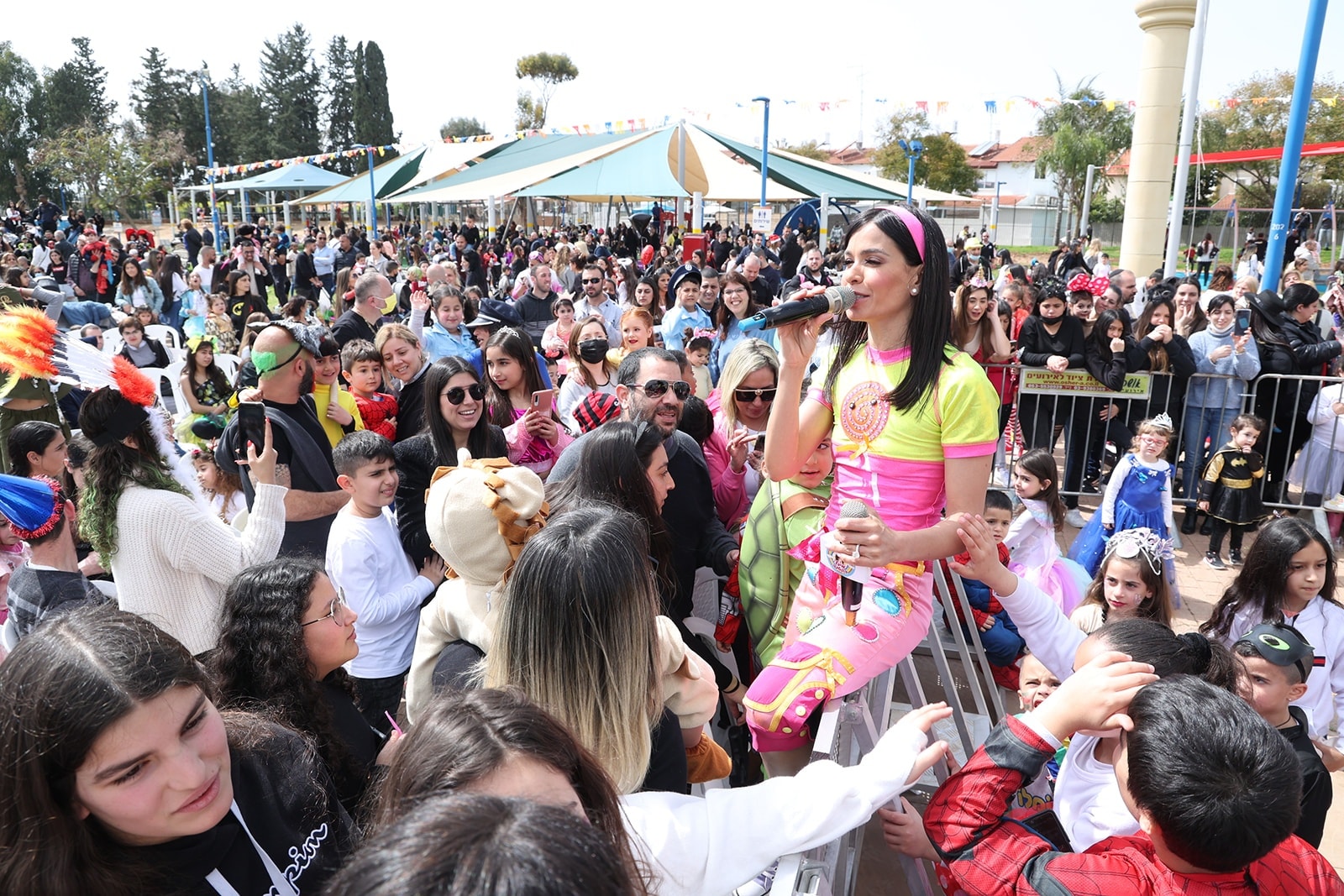 מיכל הקטנה שבתה את לב הקטנטנים