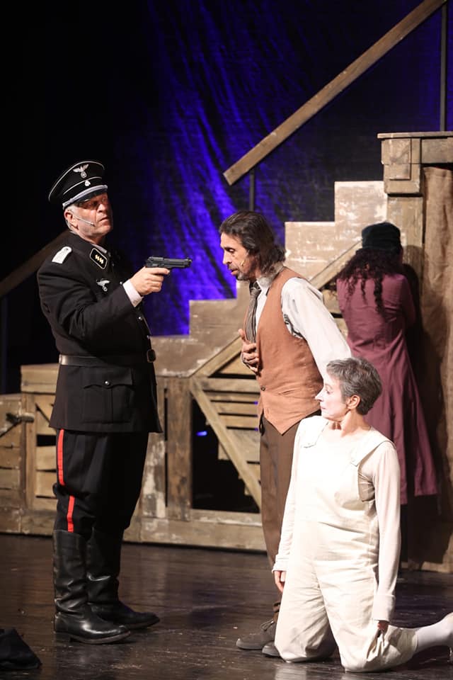 במרכזו של האירוע הועלתה ההצגה גטו