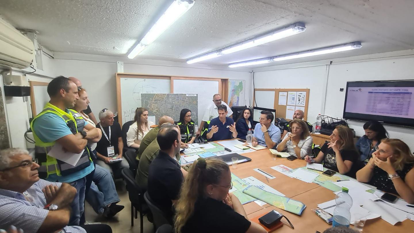 תחת הכותרת "נערכים בשגרה – מוכנים בחירום" קיימה עיריית אור יהודה בשבוע שעבר תרגיל חירום רשותי ומקיף בהשתתפות כ-70 אנשי צוות, מפקדים בפיקוד העורף, נציגי משרדי ממשלה, ראש העיר, ליאת שוחט, מנהלי אגפים, המוקד העירוני, עובדי עירייה ומתנדבים.