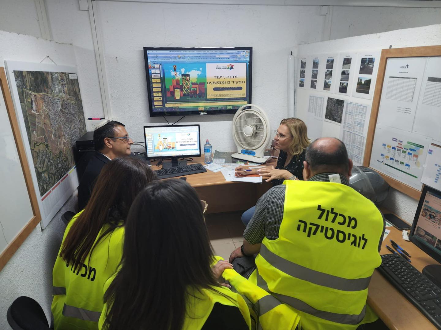 בתרגיל שהתקיים לאורך כ-8 שעות תורגלו שבעת המכלולים בשעת חירום ובעלי התפקידים: מכלול לוגיסטיקה, מכלול כוח אדם, מכלול אוכלוסייה, מכלול מידע לציבור, מכלול הנדסה, מכלול חינוך ומכלול ביטחון וחירום. בשולחן המרכזי ישבו מנהלי המכלולים ובאוהל חירום מיוחד שנפרס ברחבת מרכז ההפעלה נכחו שאר משתתפי התרגיל כ-70 במספר ולקחו חלק במתרחש באמצעות מעגלי עבודה וצפייה בלייב במסכי טלוויזיה גדולים, תוך התמודדות עם תרחישי החירום השונים שתורגלו: ירי רקטי על אור יהודה עם נפילת טילים על בניין בן 10 קומות, פגיעה בבית ספר ובתשתיות וחסימת צמתים וצירים על רקע לאומני. כמו כן, תורגלו כלל אגפי העירייה בניהול מצבי חירום ומעבר משגרה לחירום.