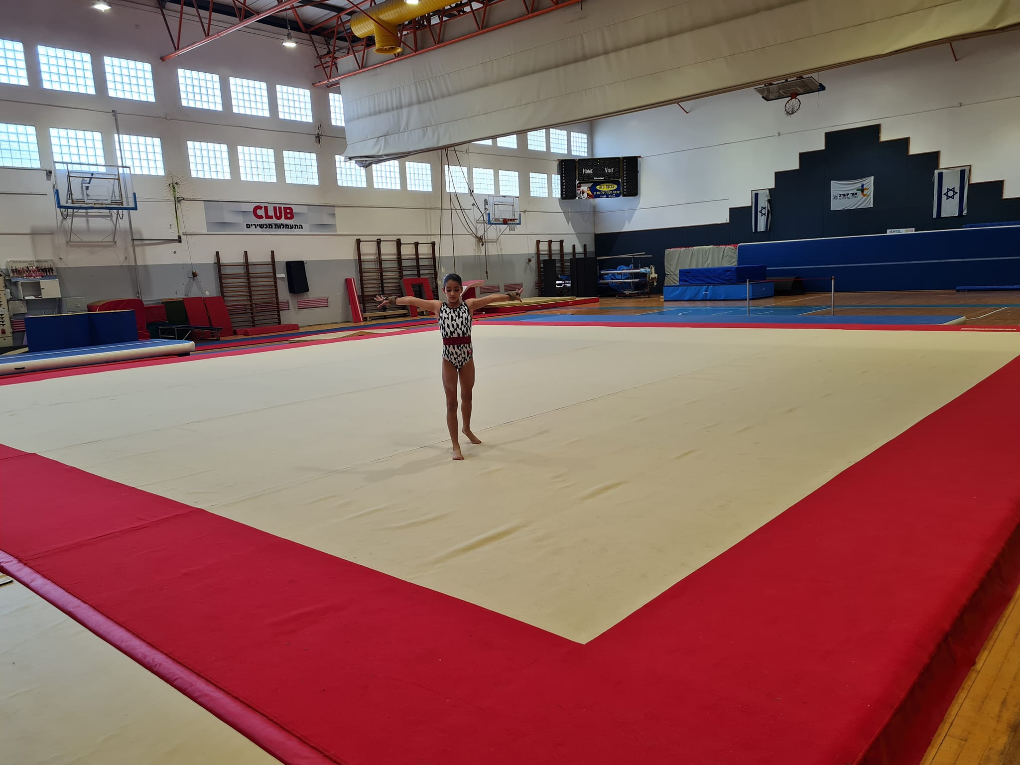 היכל הספורט ברחוב מנחם בגין באור יהודה ששימש עד לא מכבר כאולם כדורסל עבר שינוי משמעותי בחודשים האחרונים והפך להיכל ספורט העומד בסטנדרטים אולימפיים כשהוא משמש כעת כבית המקצועי למתעמלות ולמתעמלי ענף התעמלות המכשירים באור יהודה. חנוכת ההיכל המשודרג התקיים בהשתתפות ראש העיר, ליאת שוחט, וסגניה אלירן אליה ועופר בוזי.