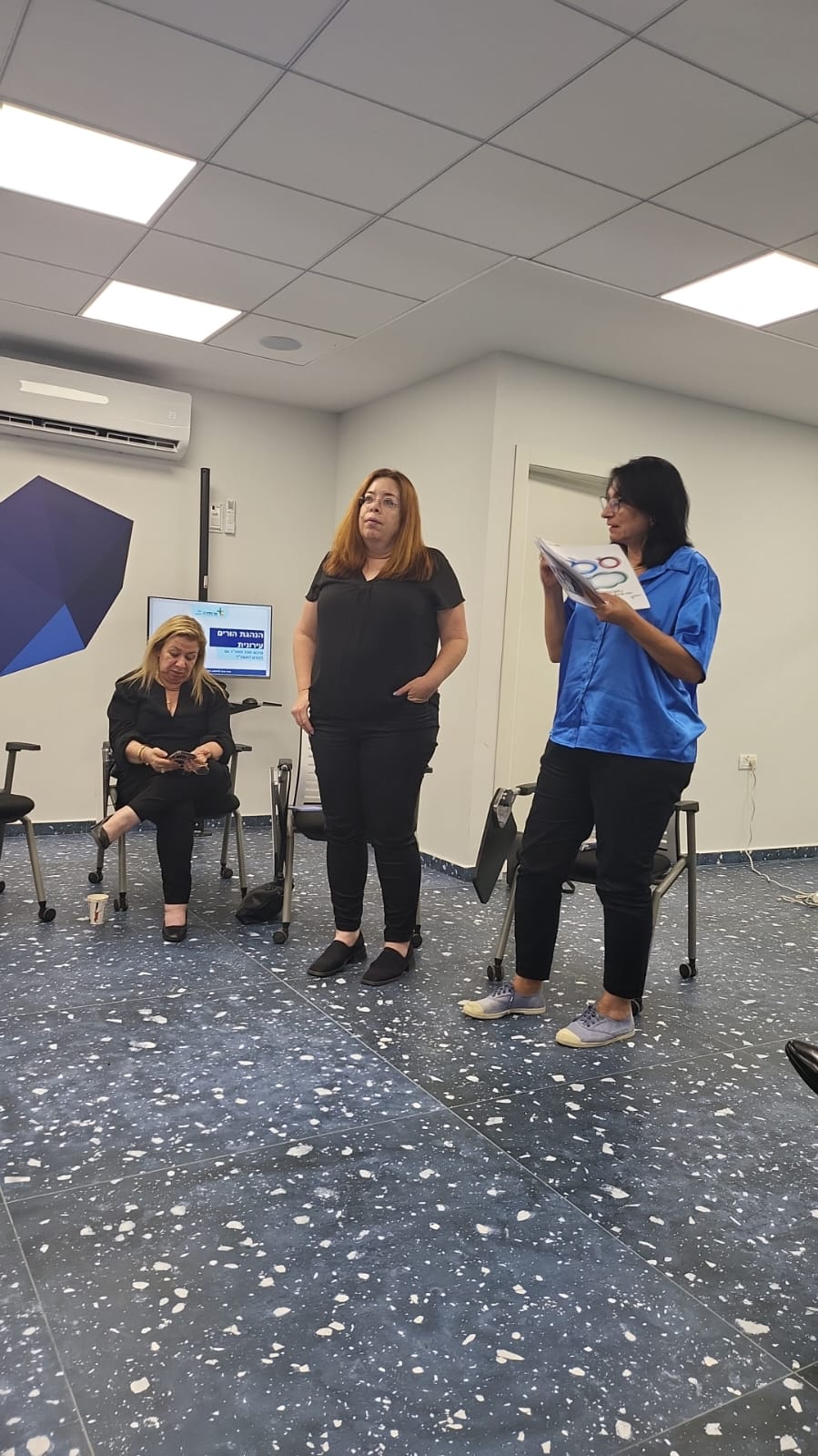 ראש העיר, ליאת שוחט, בירכה את הנהגת ההורים העירונית על מאמציהם לטייב את החינוך בעיר, על ההשפעה שלהם במעשה החינוכי שתכליתו להוביל למצוינות ערכית, חברתית ולימודית כאחד. לאחר מכן דלילה אשכנזי הציגה להורים את סיכום הפעילויות שהתקיימו השנה במערכת החינוך העירונית, בין היתר את כלל הכנסים האסטרטגיים של מערכת החינוך, התוכניות לביסוס ערך השייכות לעיר ולמורשתה, חנוכת המבנים המחודשים בחינוך, התוכניות העירוניות לקידום מדעים וטכנולוגיה ואת התוכניות לקידום מנהיגות תלמידים מוכחת ומונכחת.