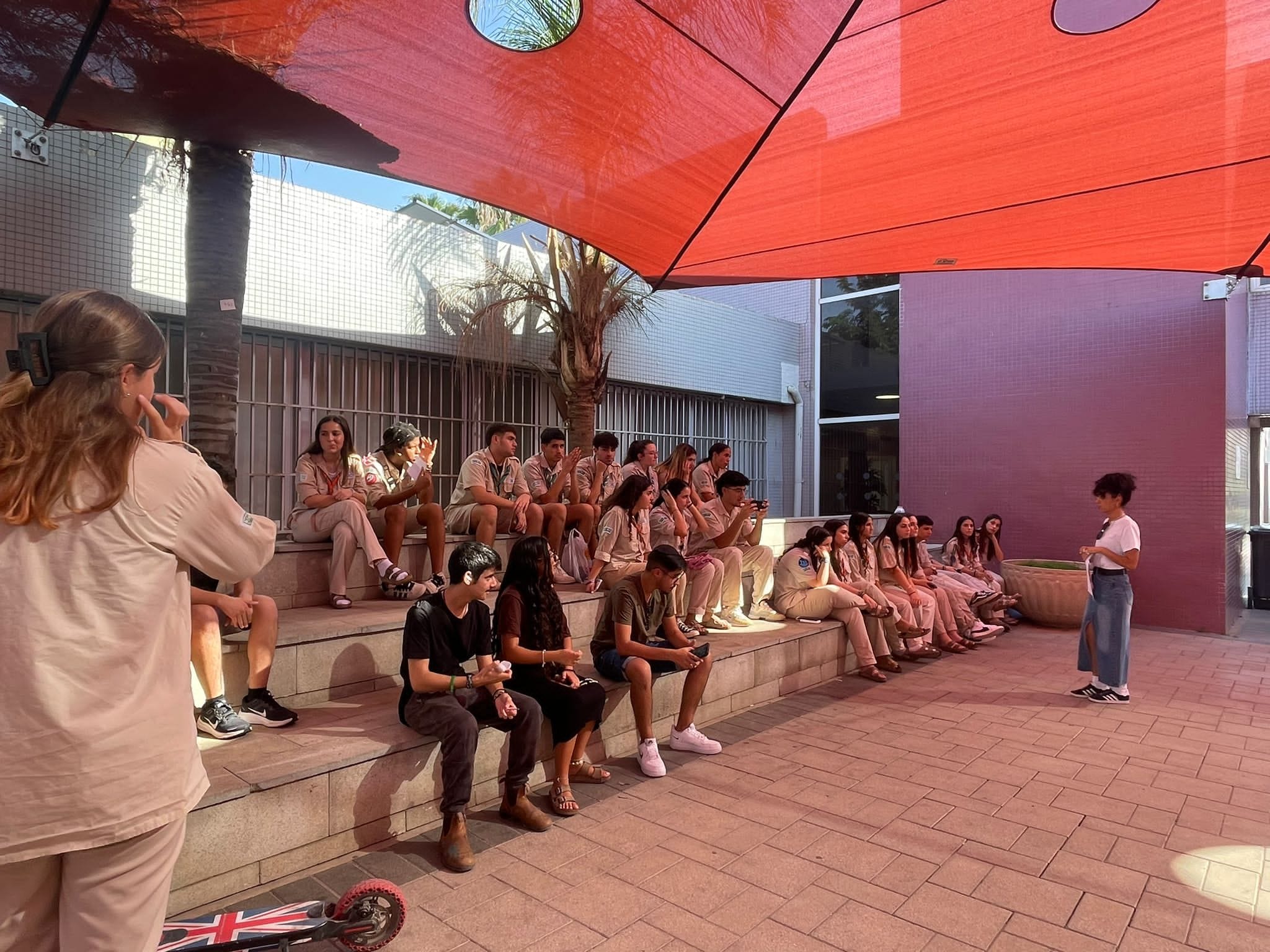 כמו בימי שגרה, כך גם במצב חירום, דואגת עיריית אור יהודה לאזרחים הוותיקים ומקפידה לנהל תקשורת רציפה עמם. 