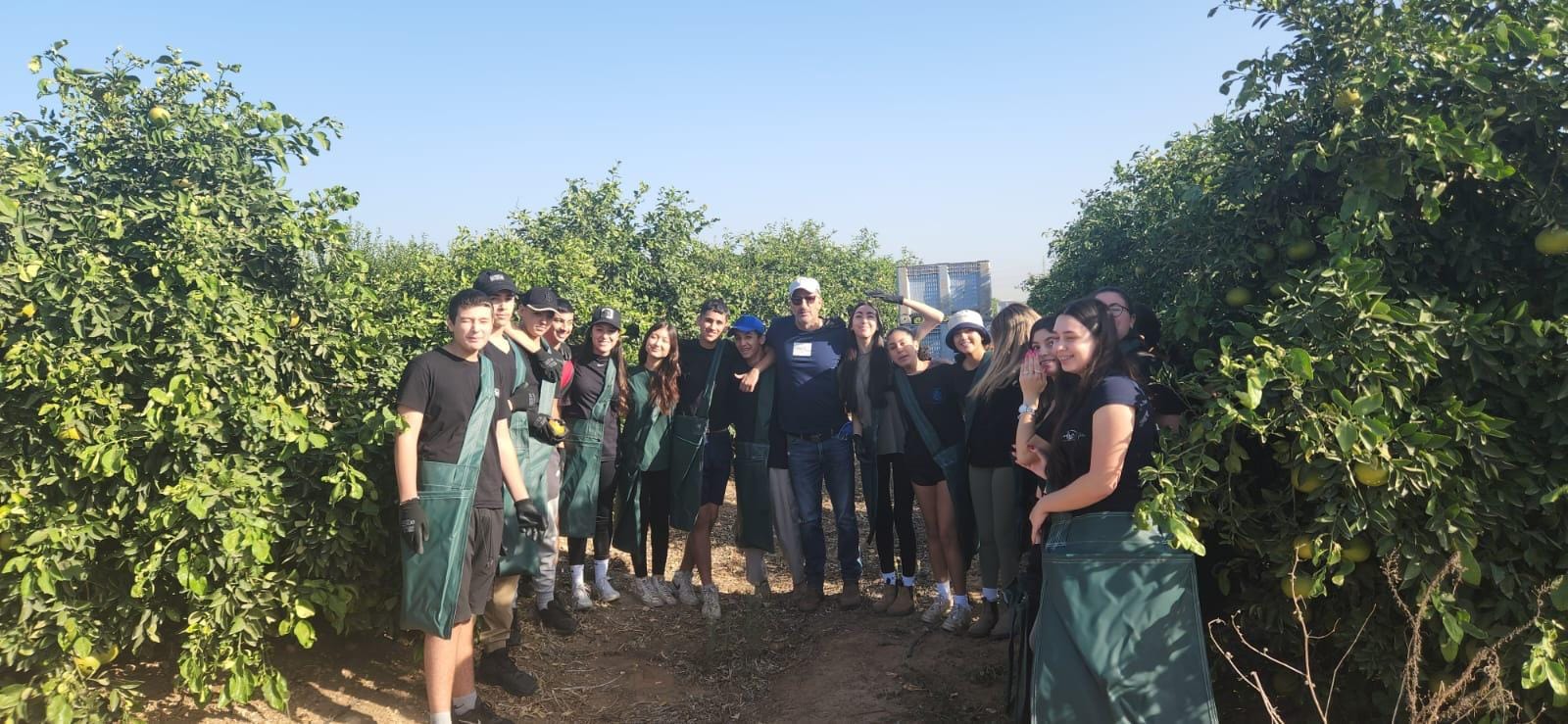 תורמות ותורמים אדיבים נענו לבקשת התרומה ותרמו לילדים ילקוטים וציוד לימודי הכולל כל מה שילד צריך כדי להיות תלמיד ועל כל אלה שלוחה תודה גדולה.