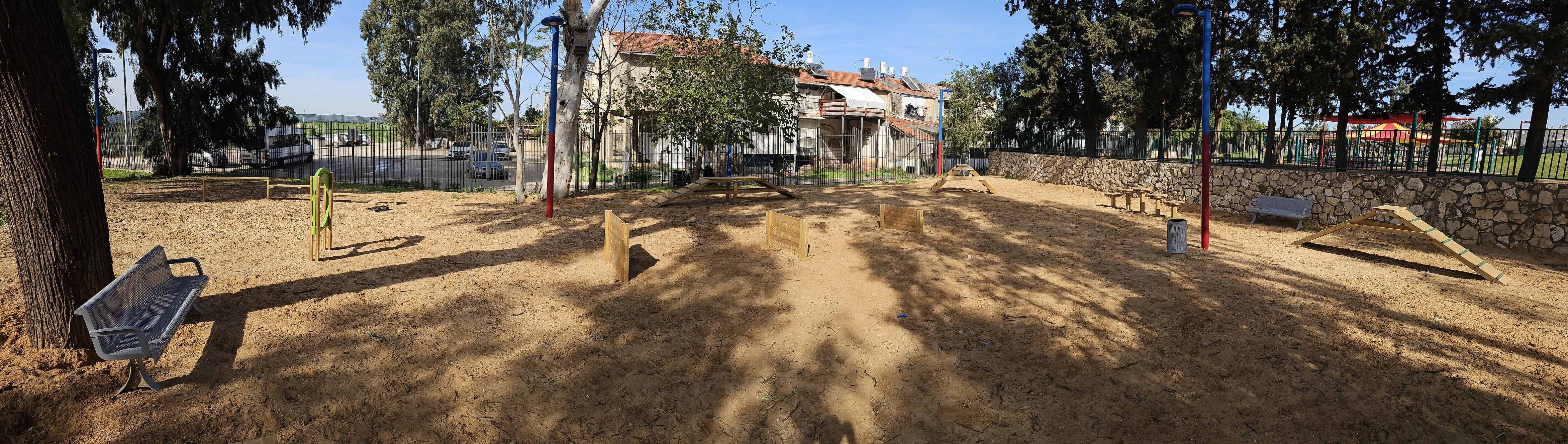 נמשיך להקים גינות כלבים נוספות ככל שיידרש ושנאתר מיקומים שיהיו מתאימים לצורך החשוב הזה".