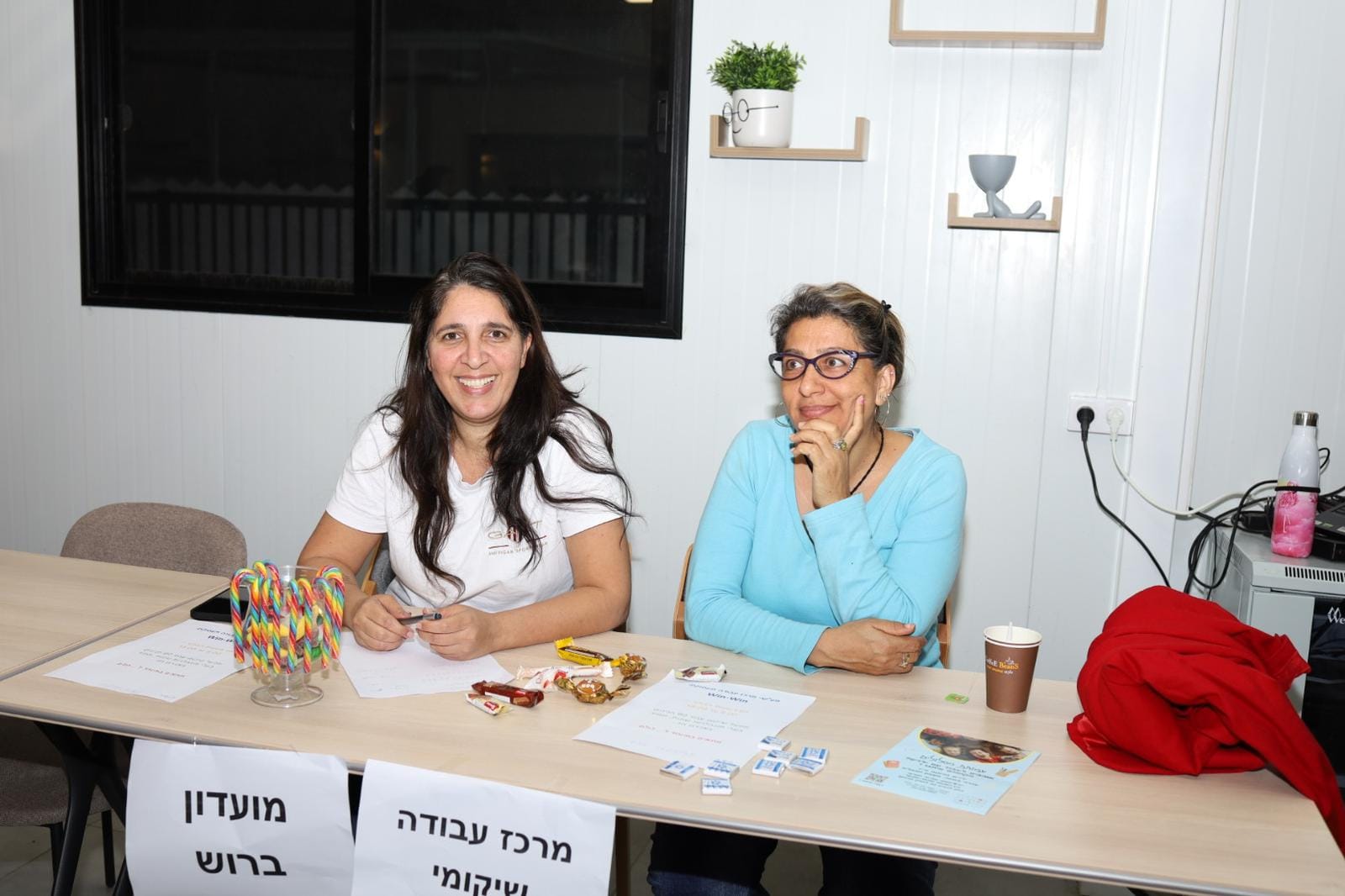 עשרות מלגאים השתתפו ביריד הפתיחה בו נחשפו לפעילות ההתנדבותית שבעבורה תינתן מלגה בסך 10,000 ₪ מעיריית אור יהודה וממפעל הפיס. חלק מהמסגרות יהוו גם ניסיון תעסוקתי משמעותי עבור הסטודנטים לאחר סיום התואר