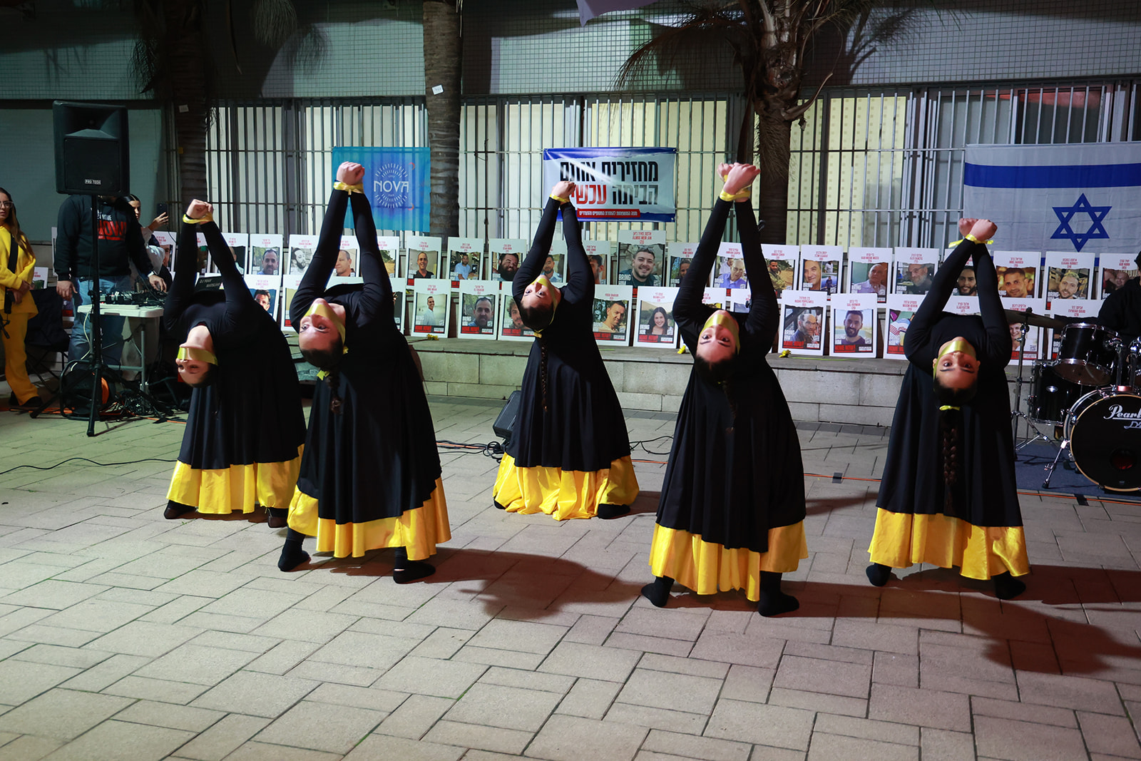 בעצרת "100 ימים בגיהינום"