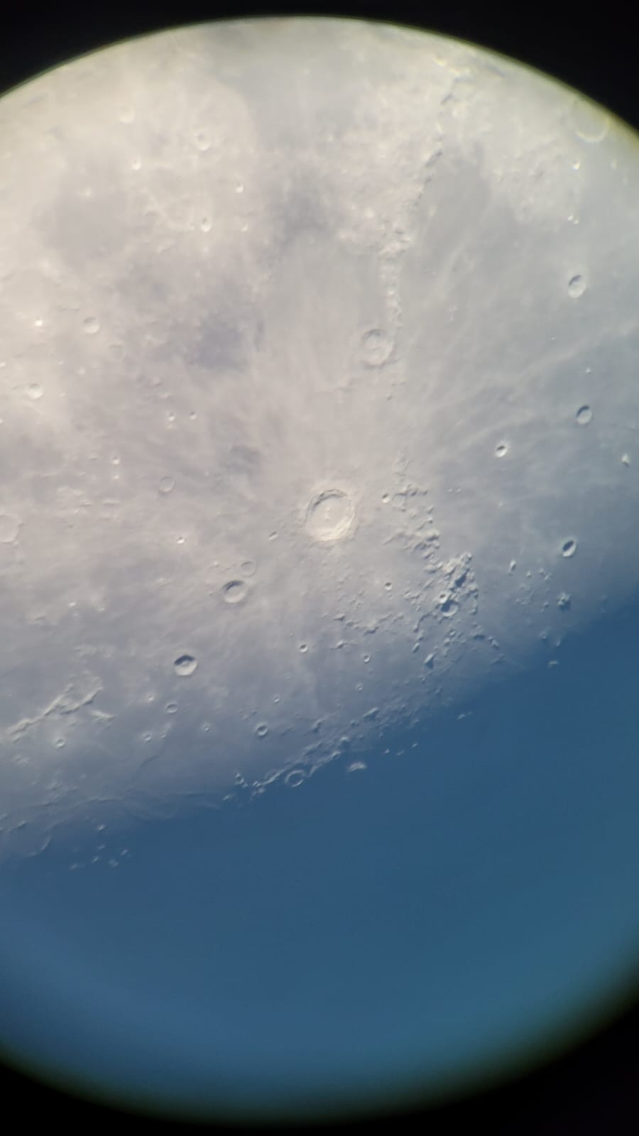 מיצגי כוכבי לכת וגרמי שמיים.