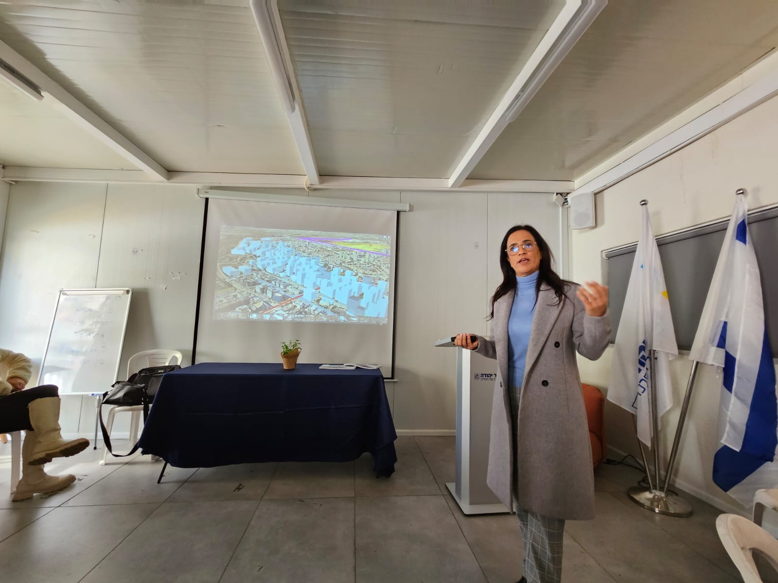 כנס אסטרטגי עירוני בנושא "עולים קומה - חיזוק החברה והקהילה ותחושת הגאווה המקומית תוך צמצום פערים בין הישן לחדש" התקיים במרכז קזז לצעירים ויזמות במעמד ראש העיר, ליאת שוחט, וסגנה, אלירן אליהו, ובהשתתפות 80 מנהלים ועובדים בעירייה, ביניהם, מנכ"ל העירייה, גיל ממון, גזבר העירייה, רו"ח גיל גבריאל, הנהלת העירייה, מנהלי אגפים ומחלקות בעירייה ושותפים נוספים מהטכניון ו"נפגשים" מרכזים קהילתיים.