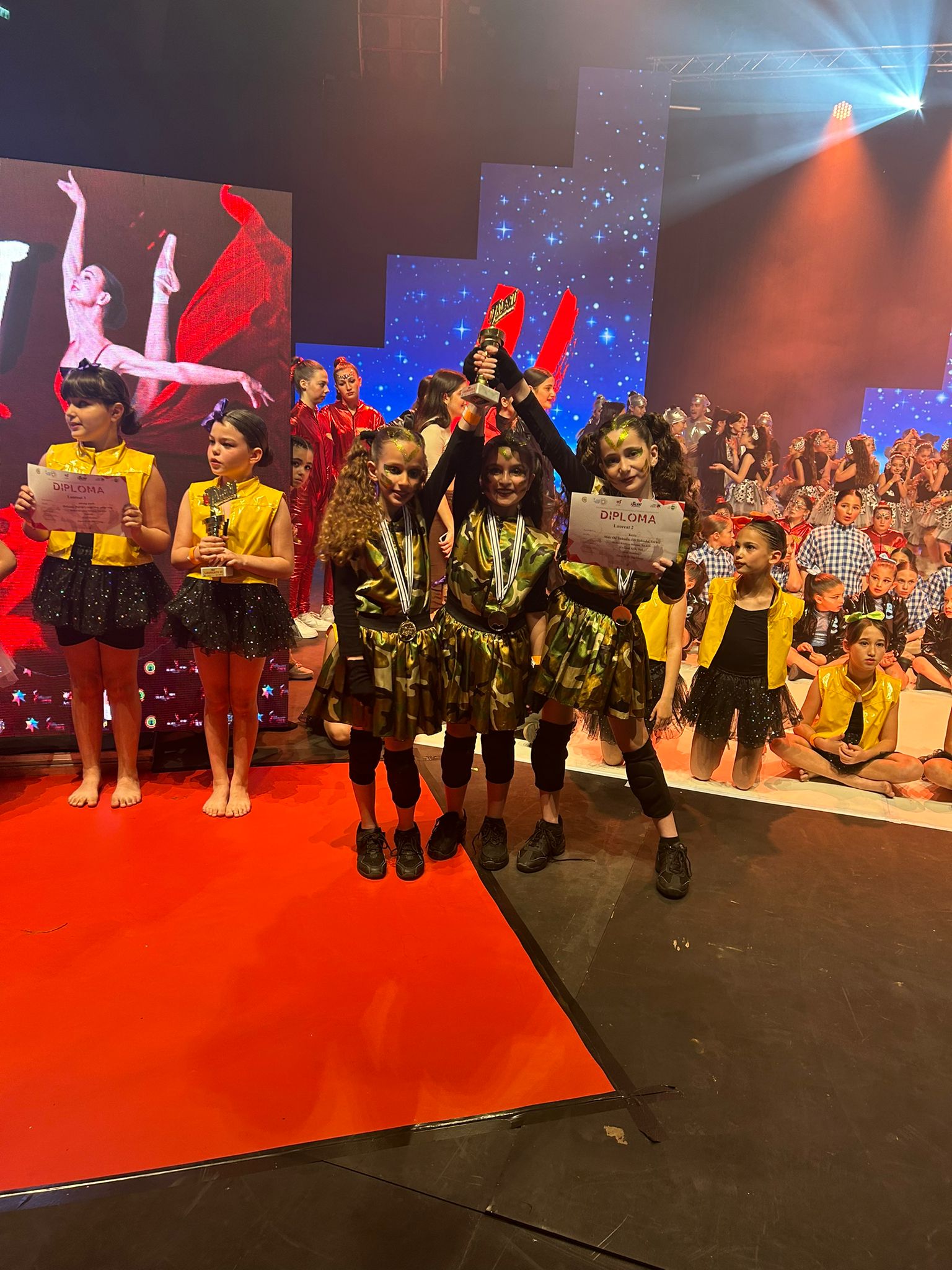 ראש העיר, ליאת שוחט, מברכת: "ההישגים הגבוהים של להקות המחול הייצוגיות של העיר בארץ ובעולם מביאים כבוד רב לתושבי אור יהודה ולעיר בכלל. הכישרון הרב של הרקדניות הצעירות והבוגרות וההשקעה הניכרת בתרבות הפנאי מחזקים את הרוח והגאווה של העיר".