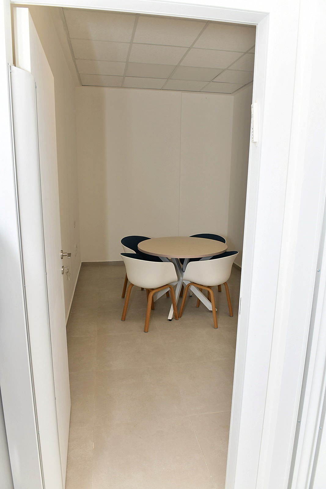 4 כיתות מחשבים חדשניות ו-3 חדרי ספח ללמידה פרטנית נחנכו בתיכון יובלים שממשיך להמריא ולצמוח בהישגיו ובמספר התלמידים הלומדים בו