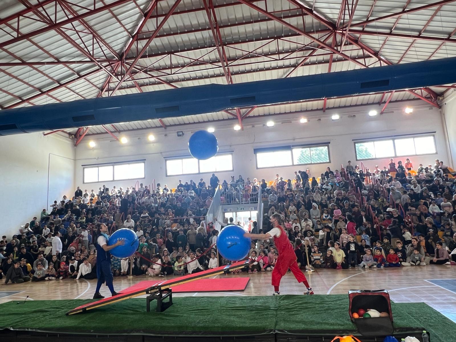 בשושן פורים התקיים הפנינג שושן פורים לכל המשפחה בהשתתפות של כ-500 איש באולם ספורט "גאון" שכלל 4 שעות של חוויה עם דוכני יריד והפעלות, דוכני מזון, צילום מגנטים וחלוקת פרסים. במסגרת ההפנינג, נהנו המשתתפים ממופע אקרובטיקה מרתק של הקרקס המעופף.