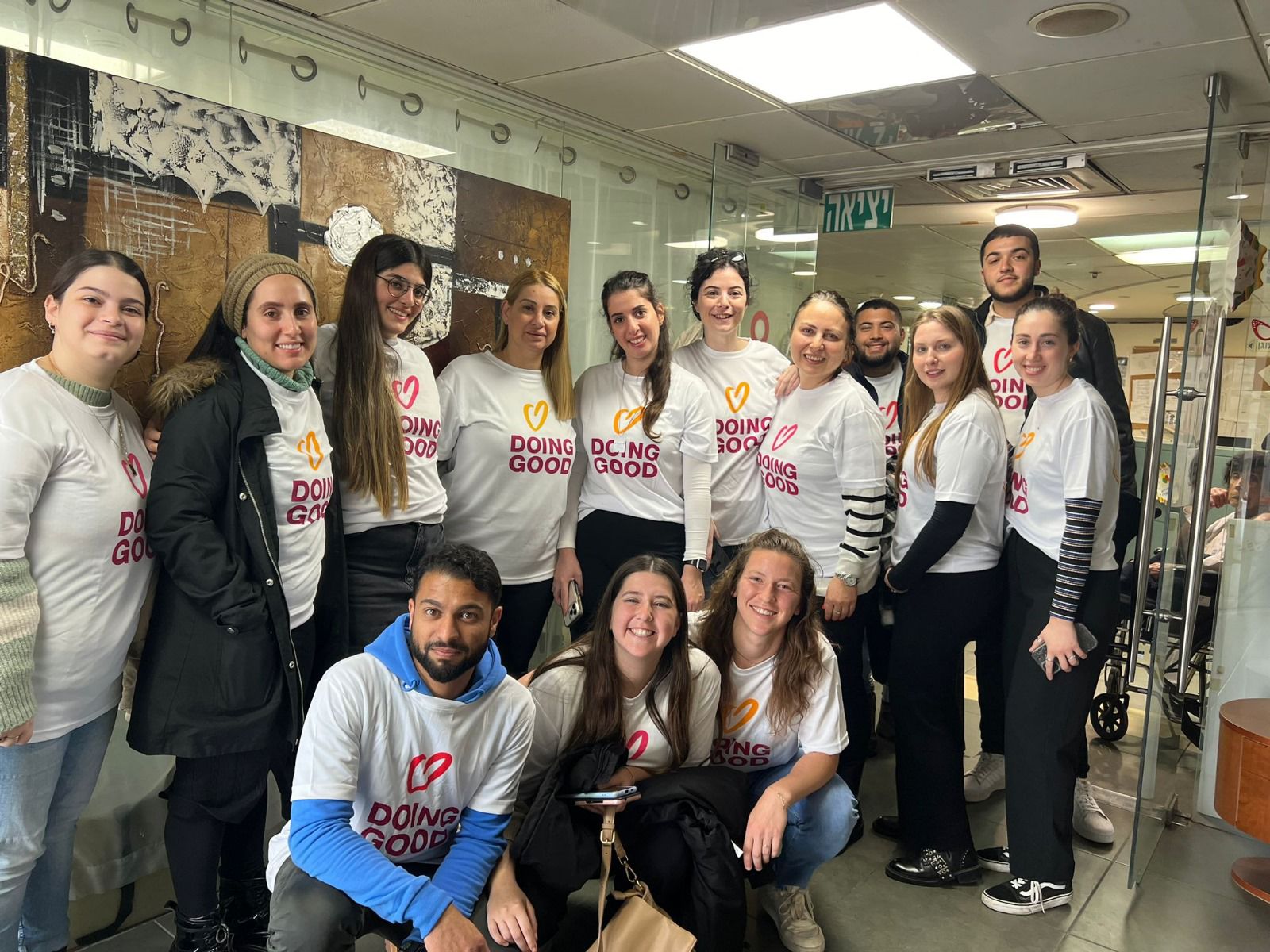 למרות מזג האוויר הגשום, יום המעשים הטובים התקיים בשבוע שעבר באור יהודה, כשבעשרות מוקדים התקיימו שלל מיזמים ויוזמות באמצעות תלמידי העיר, צעירים ובני נוער, אזרחים בוגרים ותושבים. בנוסף, חלק מהיוזמות שתוכננו להתקיים במרחב הציבורי נדחו למועדים אחרים.