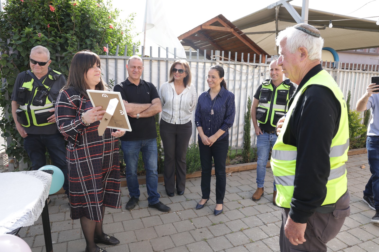 בברנקו וייס הכינו למאבטח ארוחת בוקר חגיגית ובחט