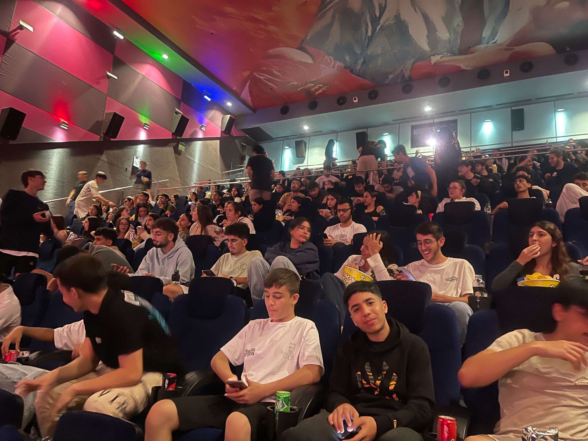 מדובר בליאור אפרתי, מרכז צעיר בשבט יהודה ותלמיד כיתה י"ב בתיכון יובלים ומאור שמש, חניך מרכז נוער המטרו הלומד בכיתה י"א בתיכון יעדים.