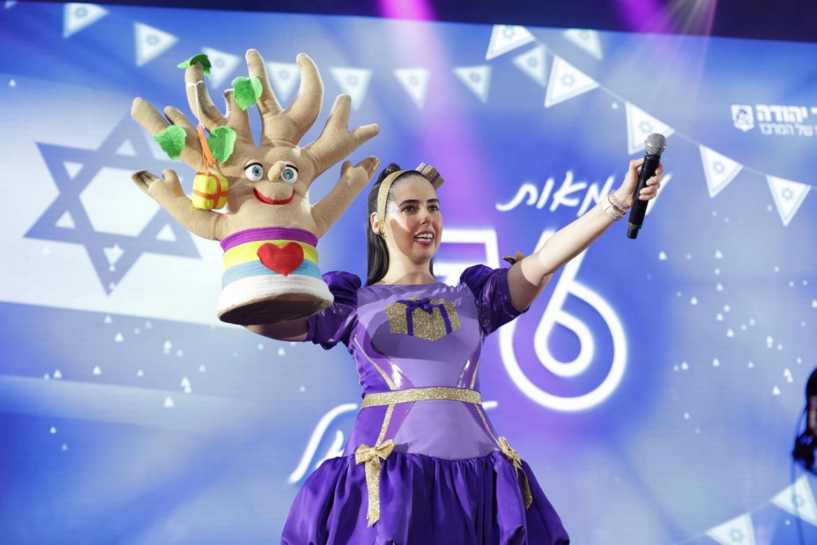 כל המופעים על הבמה המרכזית