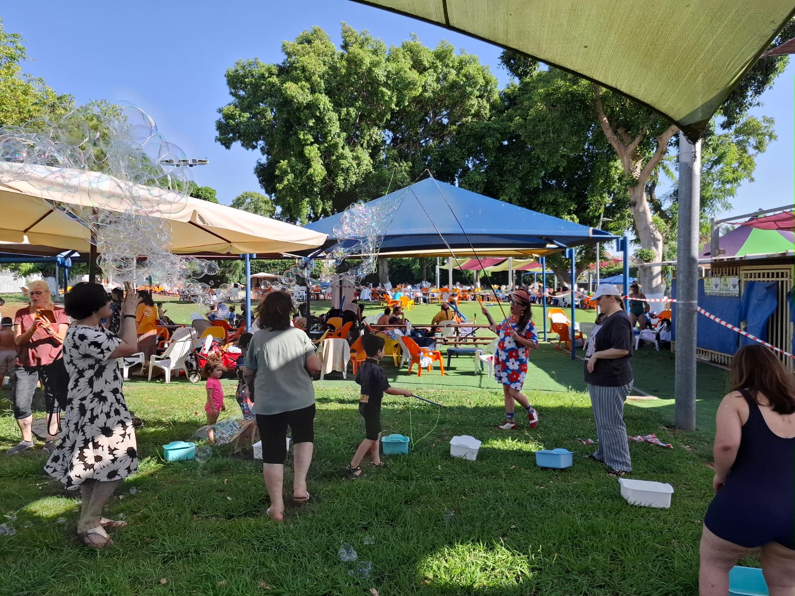 פעילות קיץ למשפחות המיוחדות בבריכה העירונית