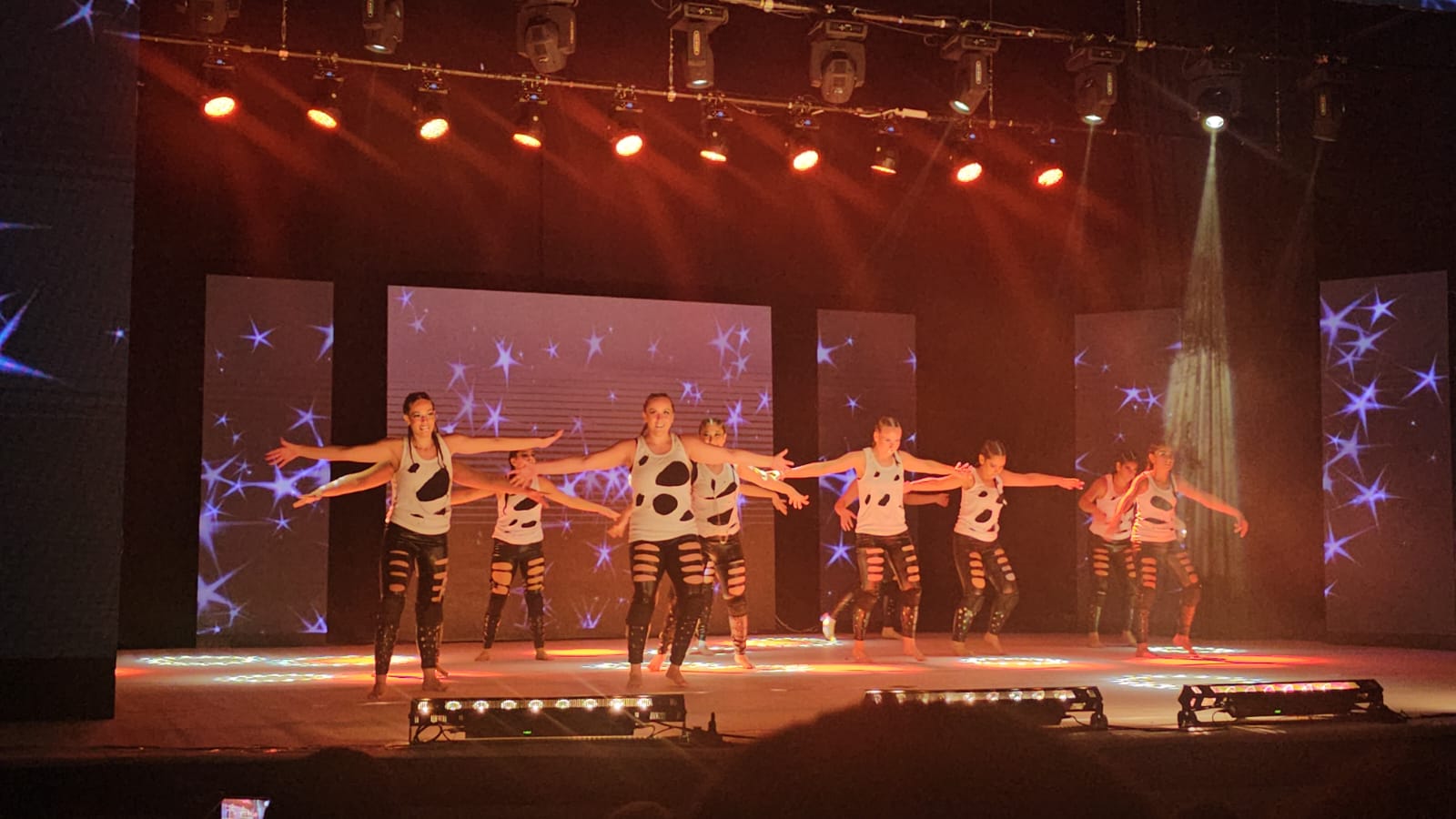 מופע המחול של להקות MDC באור יהודה