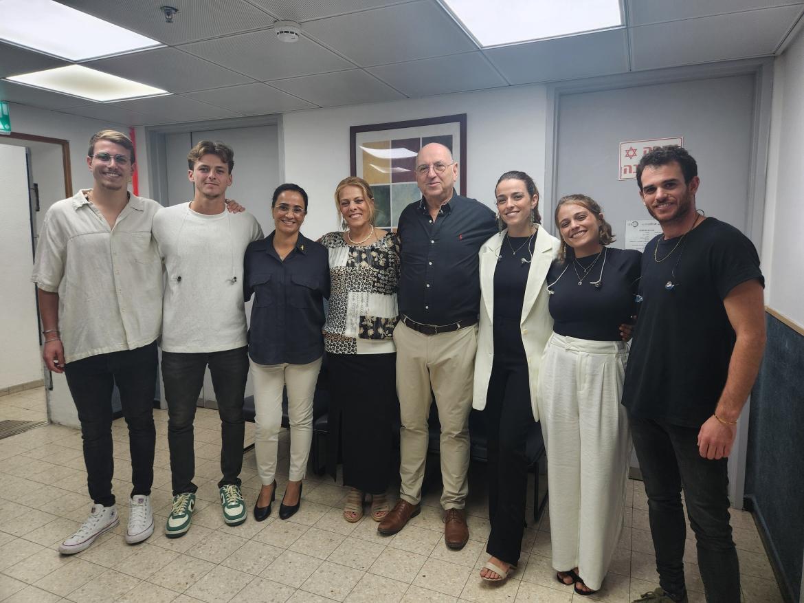 הערכתו העמוקה למשפחה.