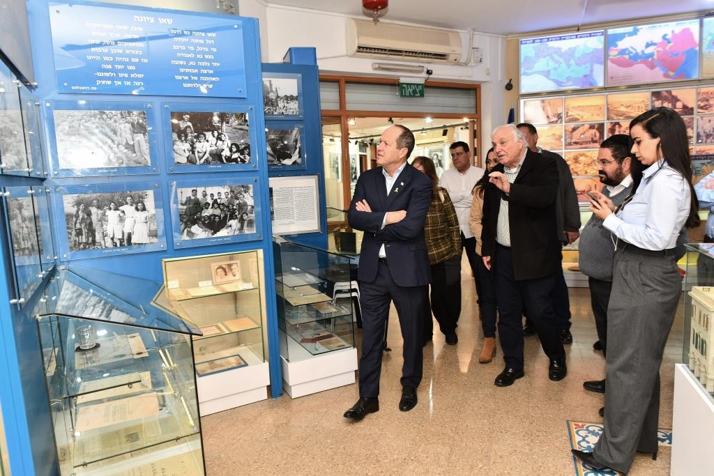 יצאו השניים לסיור במרכז מורשת יהדות לוב