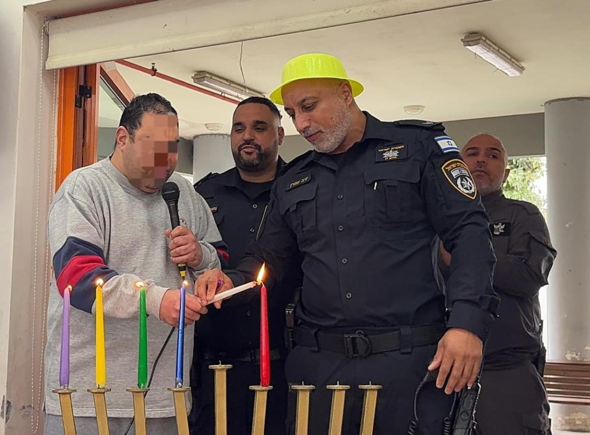 שהיחידה שומרת עליהם.