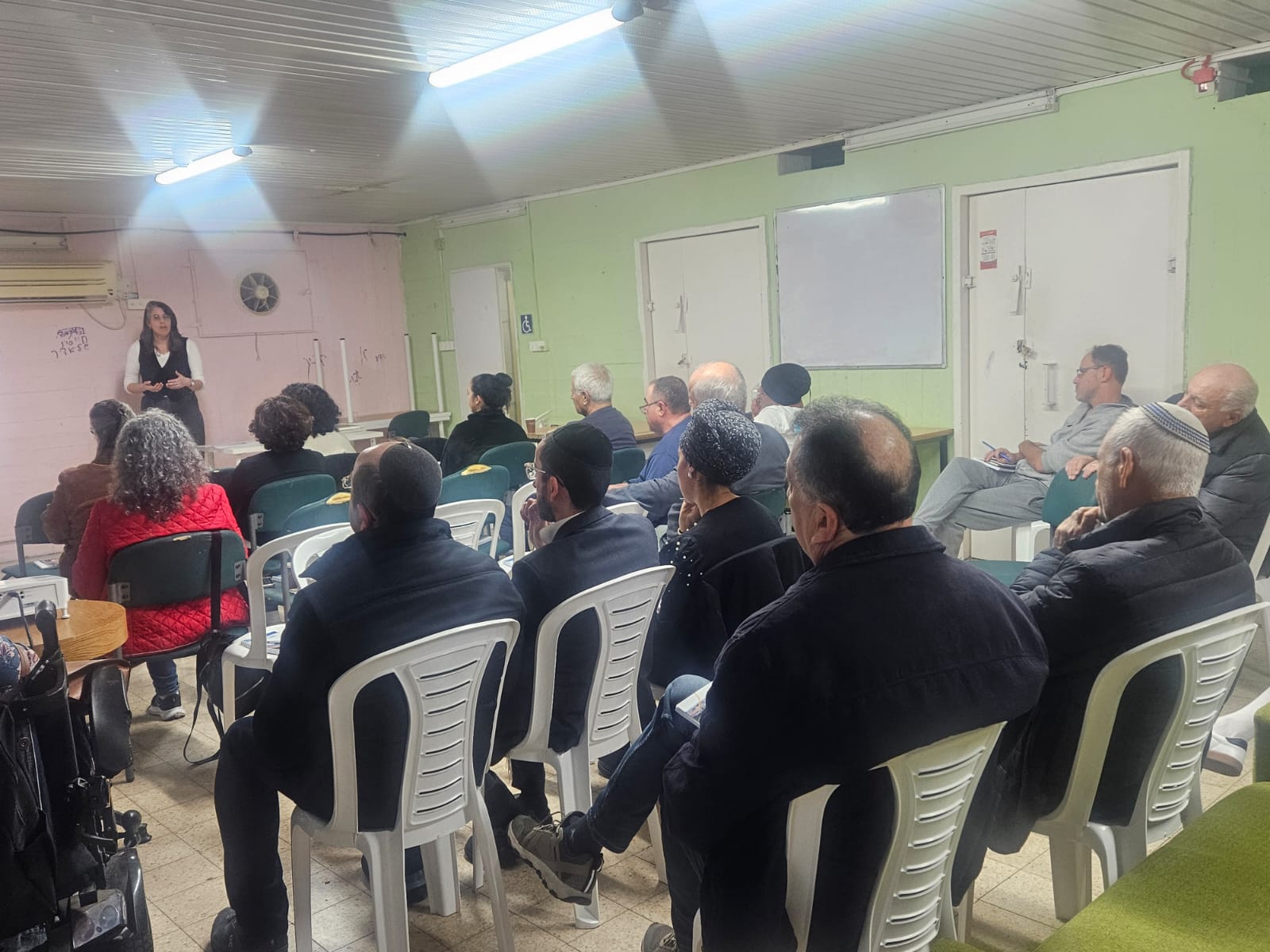 במפגש הפתיחה הסבירו אדריכל העיר