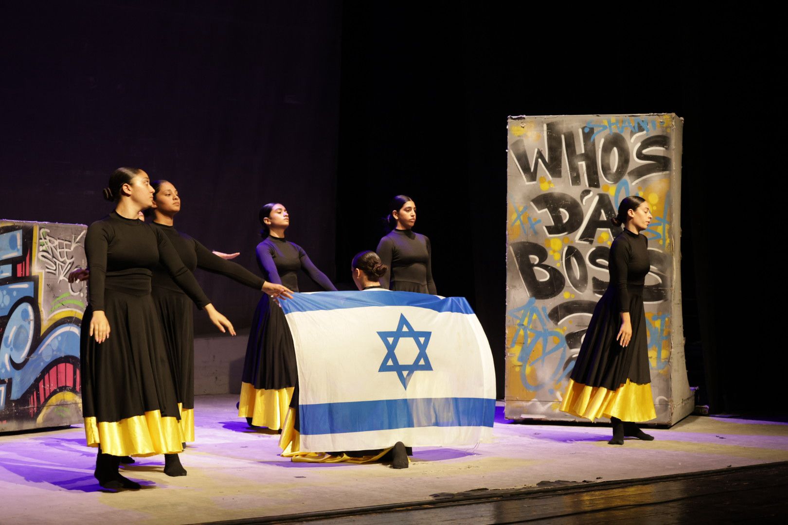 וסגן ראש העיר, עופר בוזי