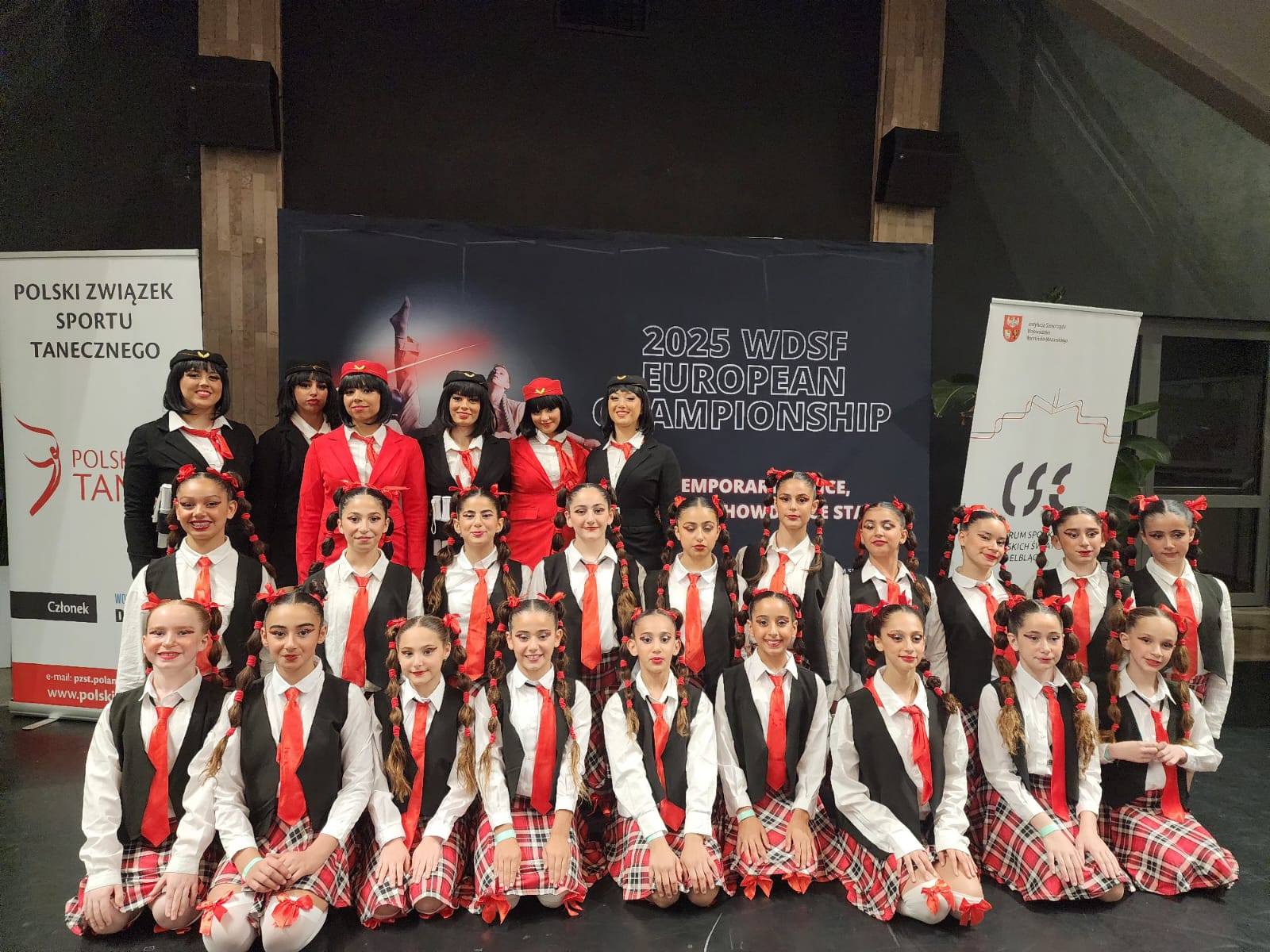 הספורטאיות הנרגשות רשמו ביצוע מלוטש