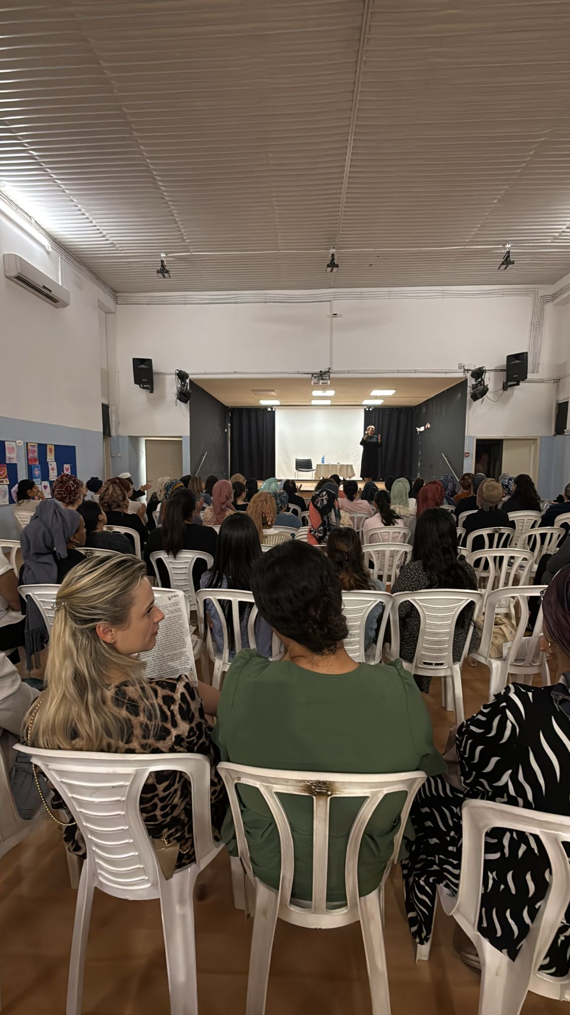 מאות נשות אור יהודה