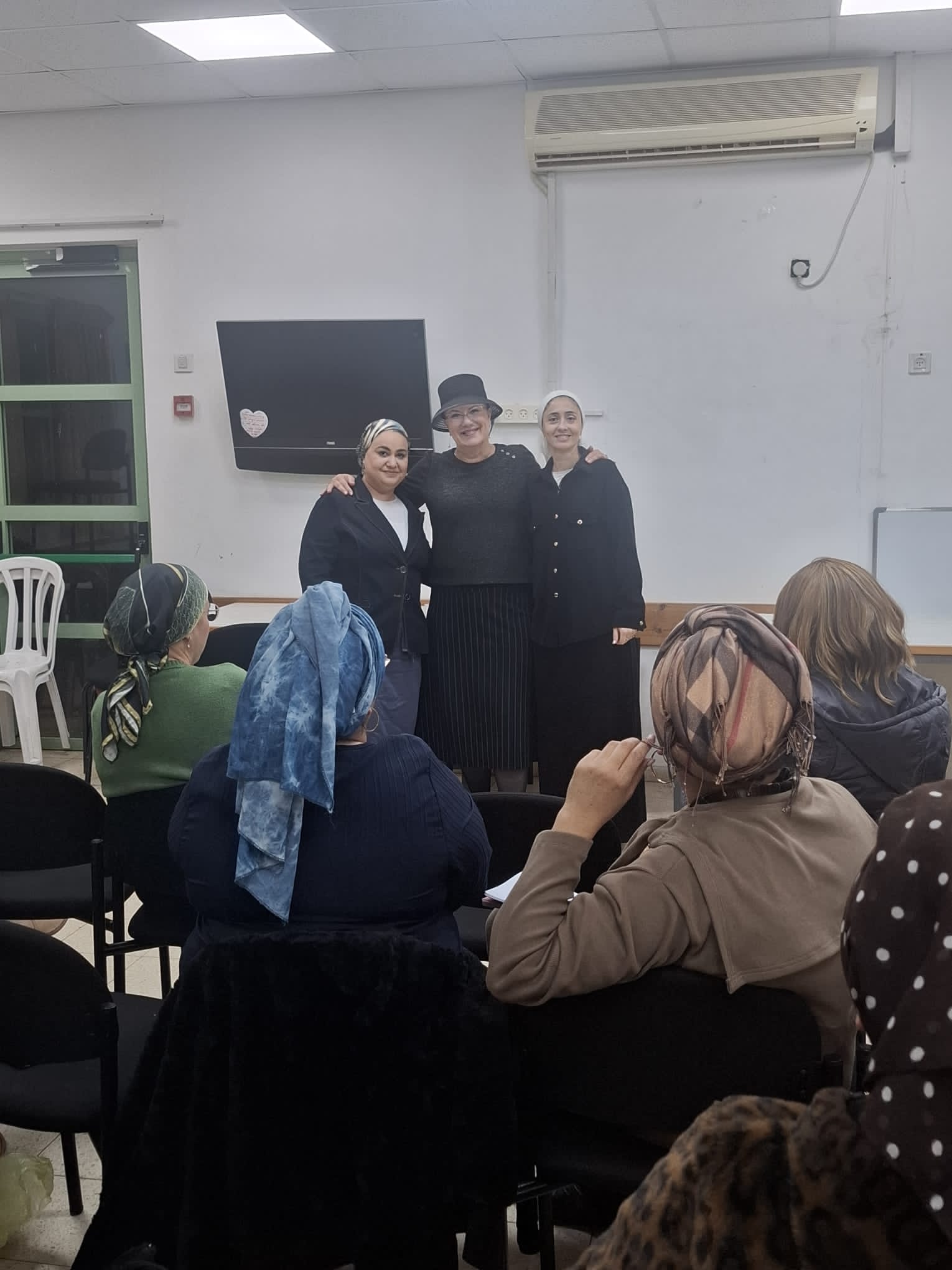 מוגנות בגישה חיובית תוכנית נוחם