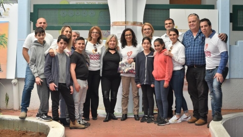 תלמידי סביונים עם העירייה.JPG