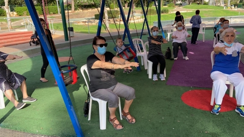 נפגשים בפארקים3.jpeg